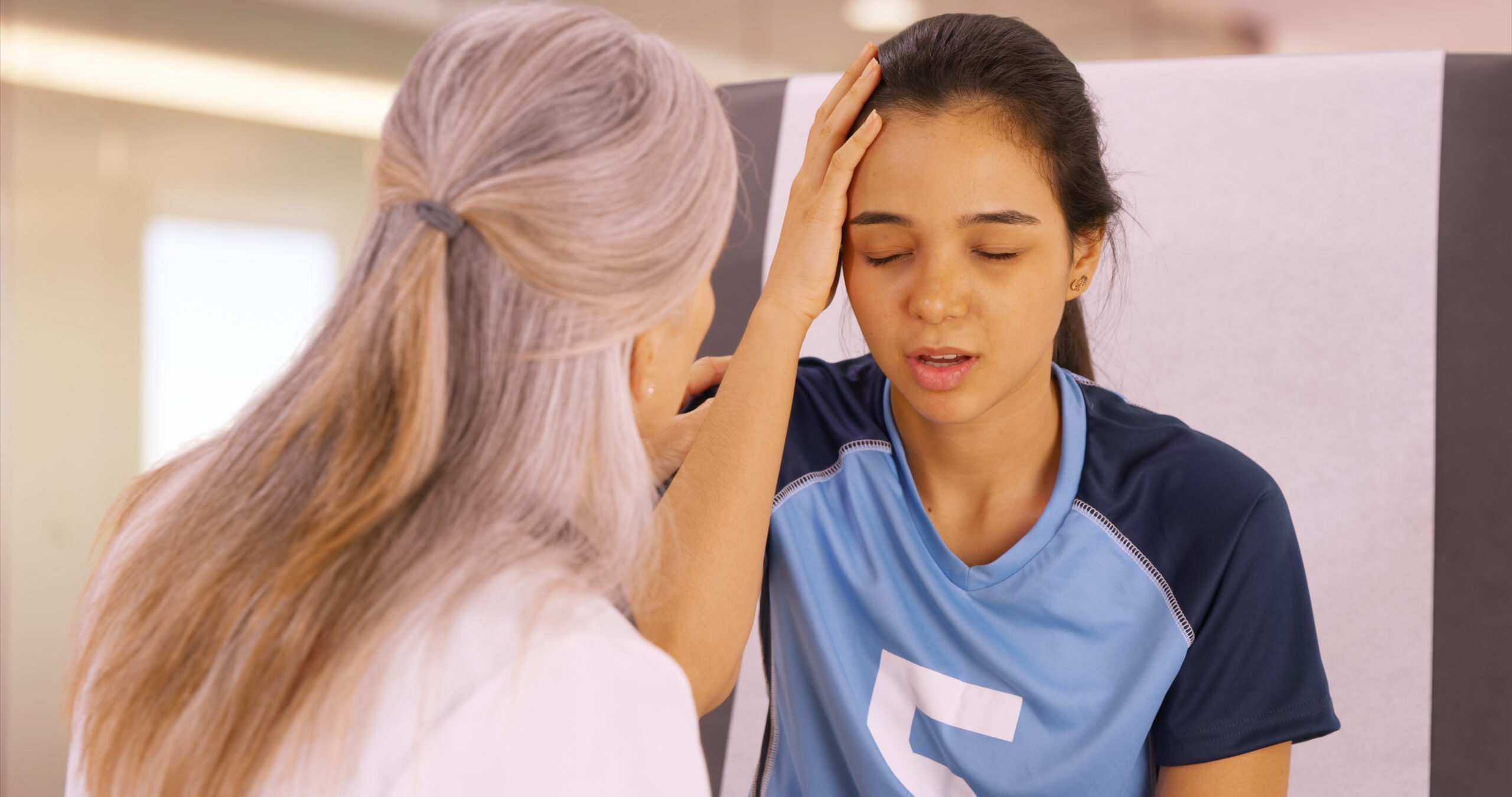 Concussions are no joke. Neurofeedback therapy is a promising treatment for concussions and completely non-invasive.